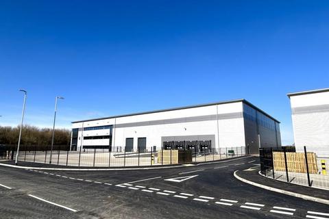 Industrial unit to rent, Cabot Bicester, Axis J9 Bicester, Middleton Stoney Road, Bicester, OX26 1RT