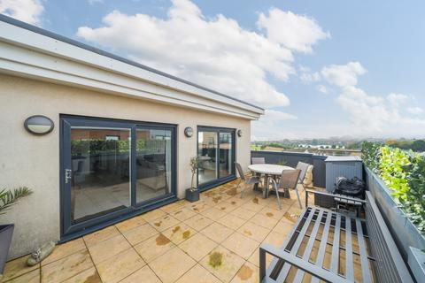 3 bedroom apartment for sale, Groombridge Avenue, Eastbourne, East Sussex