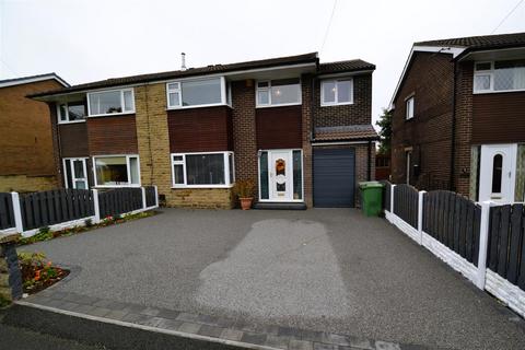 4 bedroom semi-detached house for sale, Listerdale, Liversedge