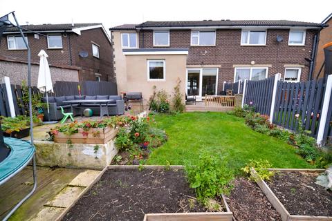 4 bedroom semi-detached house for sale, Listerdale, Liversedge