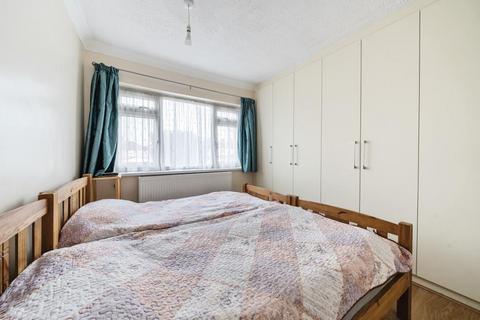 81 Holyrood Avenue, Harrow, HA2 8UD