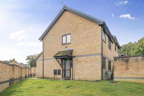 1 bedroom maisonette for sale, Bagshot,  Surrey,  GU19