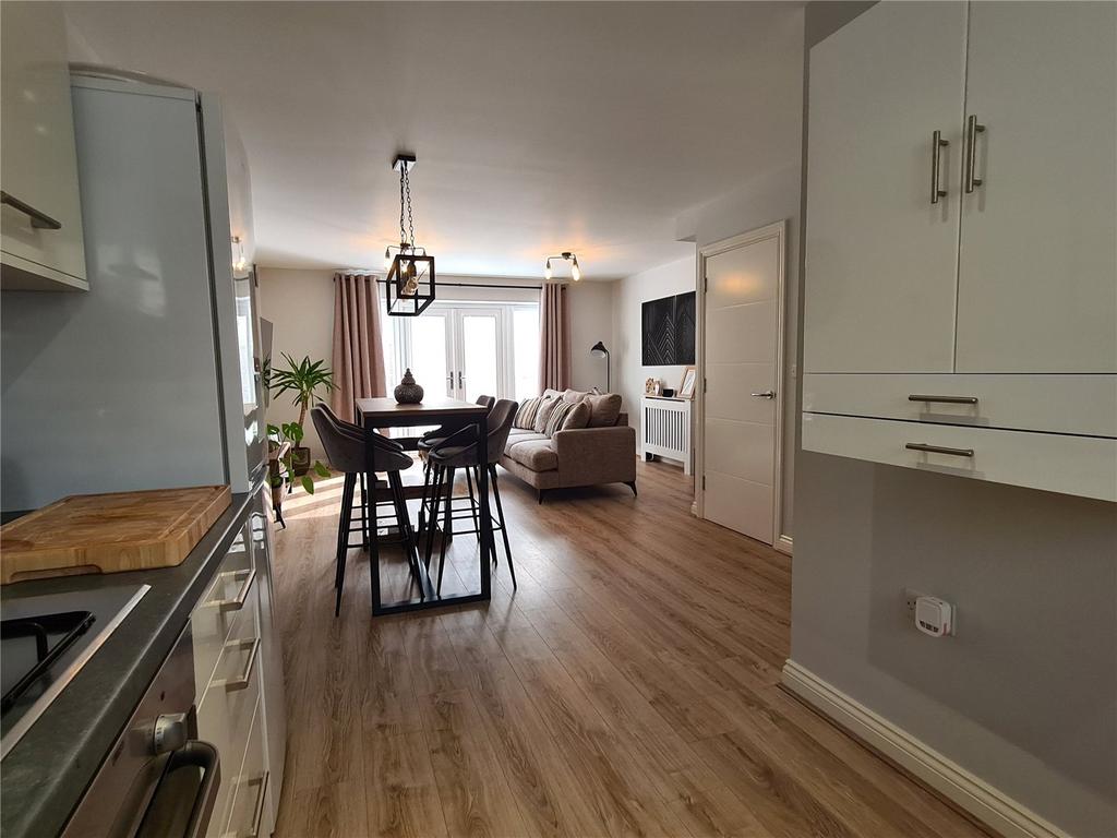 Kitchen/Dining Area