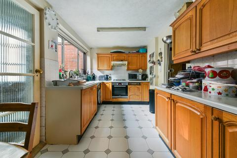 10, Welcome Cottages Slines Oak Road, Woldingham, Caterham, CR3 7EB
