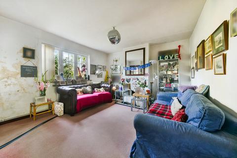 10, Welcome Cottages Slines Oak Road, Woldingham, Caterham, CR3 7EB
