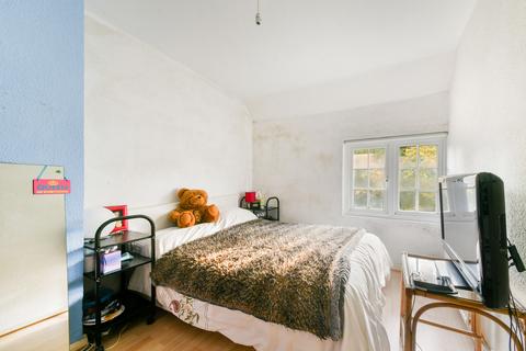 10, Welcome Cottages Slines Oak Road, Woldingham, Caterham, CR3 7EB