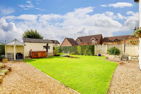 4 bedroom cottage for sale, Sandfield Road, Arnold NG5