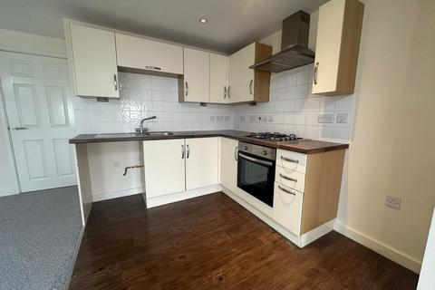 2 bedroom flat to rent, High Street  Fareham  UNFURNISHED