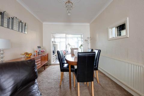 3 bedroom house for sale, Glenwood Gardens, Ilford, Essex