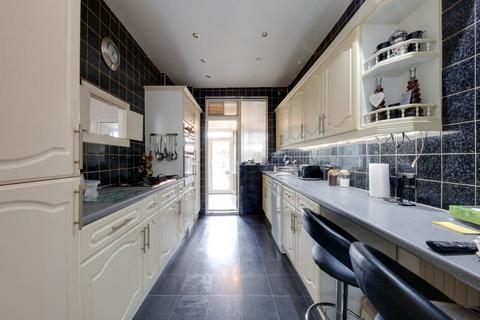 3 bedroom house for sale, Glenwood Gardens, Ilford, Essex