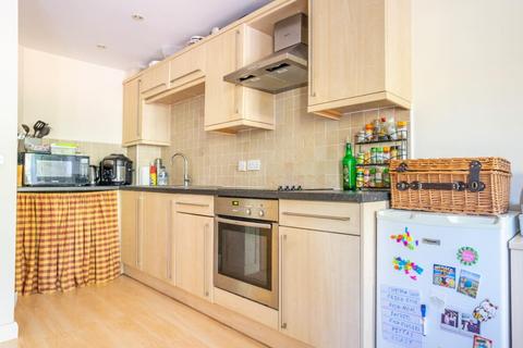 2 bedroom apartment for sale, Stephenson Court, York