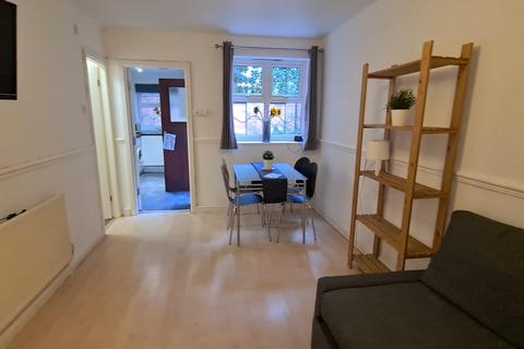 3 bedroom house to rent, Exbury Street, Manchester M14