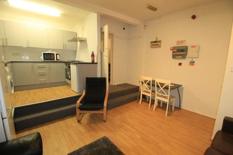 6 bedroom terraced house to rent - Mansfield Road, Nottingham NG1