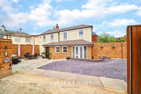 3 bedroom detached house for sale, Bushey Lea, Ongar, CM5