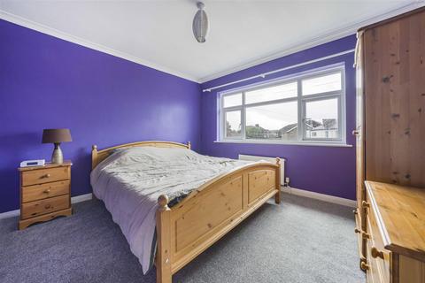 8 Croft Corner, Old Windsor, Windsor, SL4 2PJ