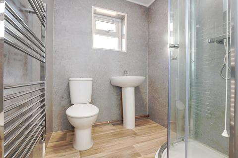 261 Peppard Road, Emmer Green, Reading, RG4 8UB
