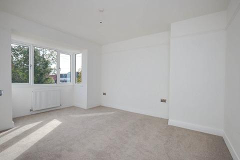 261 Peppard Road, Emmer Green, Reading, RG4 8UB
