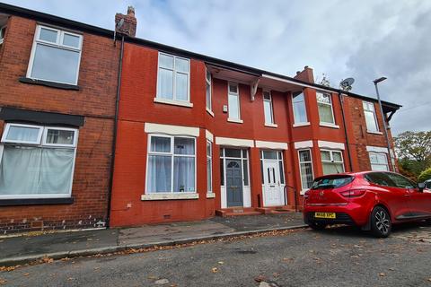 5 bedroom house to rent, Wallace Avenue, Manchester M14