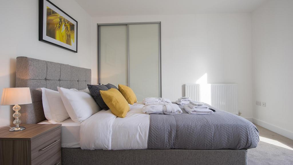 Tailored Stays De Havilland House Serviced apartme