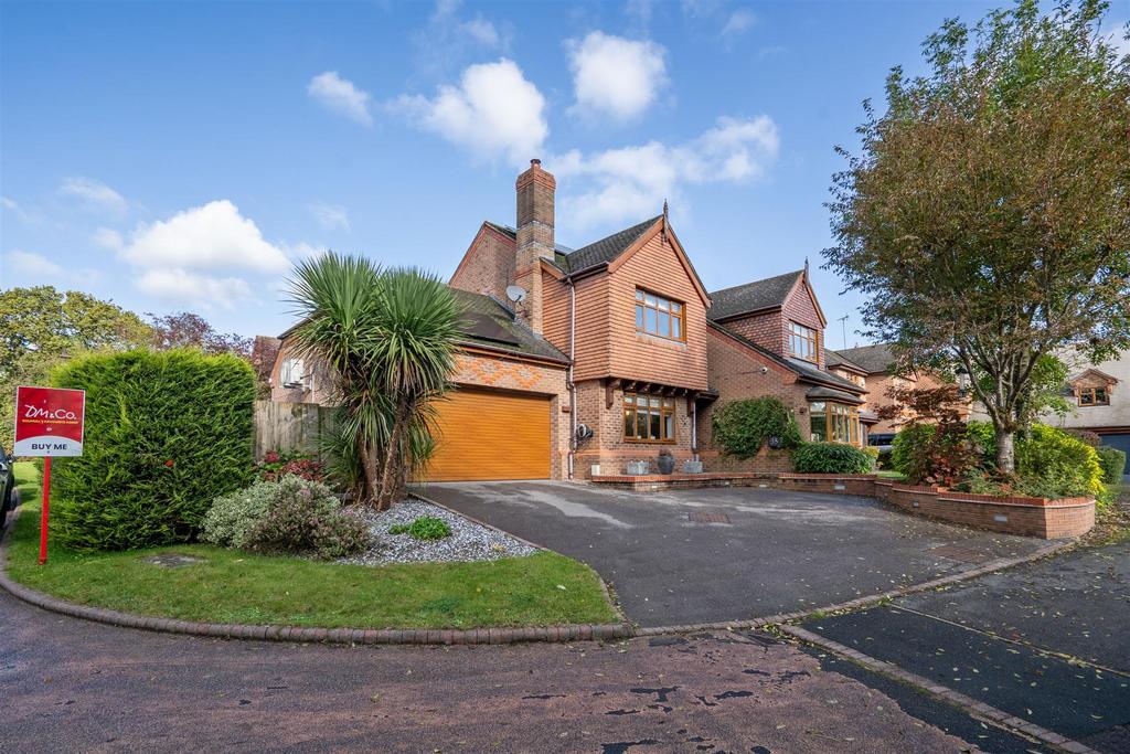 35 Brockhurst Lane, Dickens Heath, B90 1 RG LO 34.j