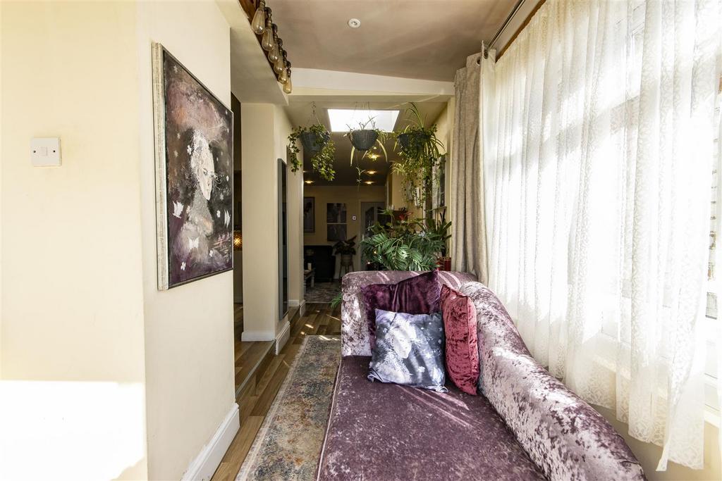 Living Room/Snug