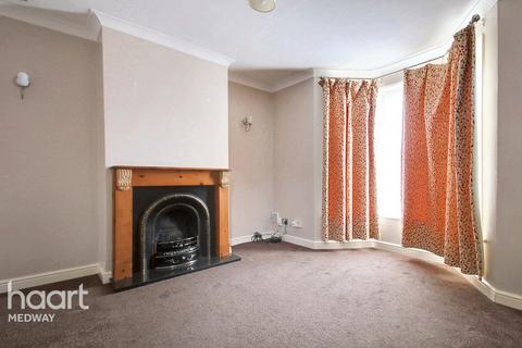 3 bedroom end of terrace house for sale, Mill Road, Rochester