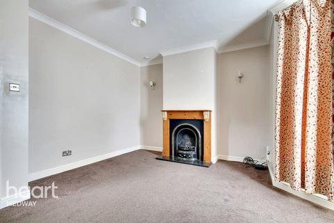 3 bedroom end of terrace house for sale, Mill Road, Rochester