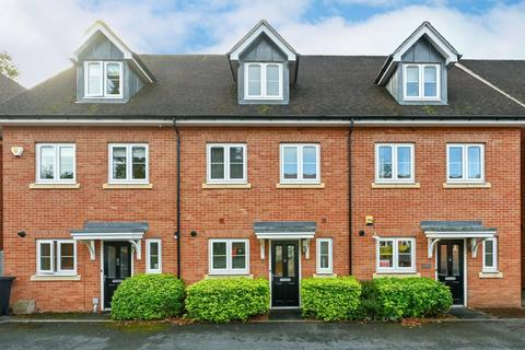 3 bedroom terraced house for sale, Meyers Close, Slough, SL3