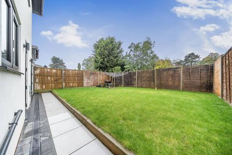 26 Fairmead, Bromley, BR1 2JU