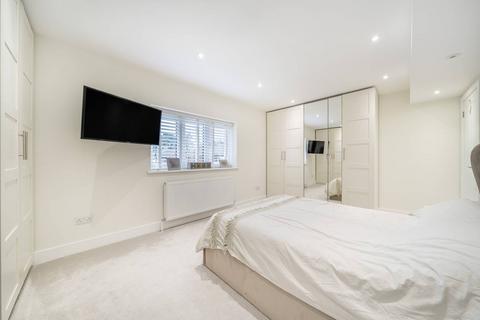 26 Fairmead, Bromley, BR1 2JU