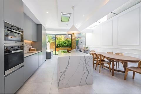 3 Alfriston Road, London, SW11 6NS