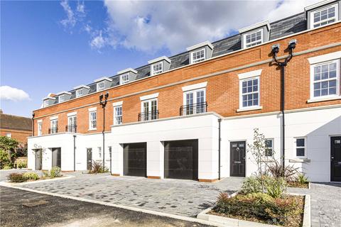 4 bedroom terraced house for sale, North Road, Stevenage, Hertfordshire