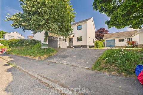 4 bedroom detached house for sale, Uzmaston Road, Haverfordwest