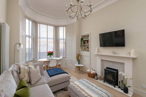 2 bedroom flat for sale, Bowhill Terrace, Edinburgh,