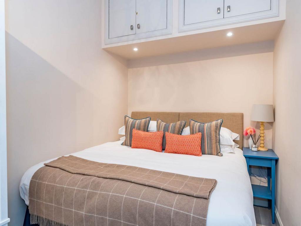 Bedroom5