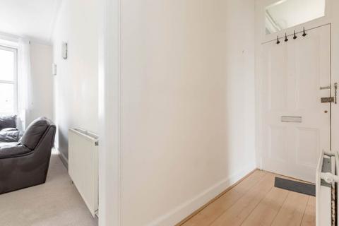 1f1, 5 Dalgety Avenue, Edinburgh, EH7 5UF