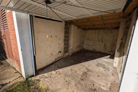 Garage to rent, Garage, Flemming Crescent, Leigh On Sea