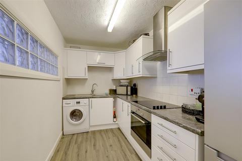 1 bedroom flat for sale, Dominion Road, Worthing