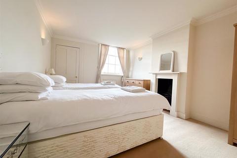 2 bedroom flat to rent, Lansdown Terrace, Cheltenham GL50 2JT