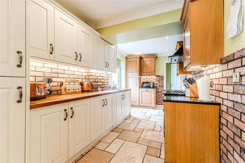 2 Ashfield Road, Morley, Leeds, LS27 0QE
