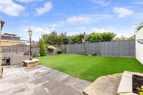 2 Ashfield Road, Morley, Leeds, LS27 0QE
