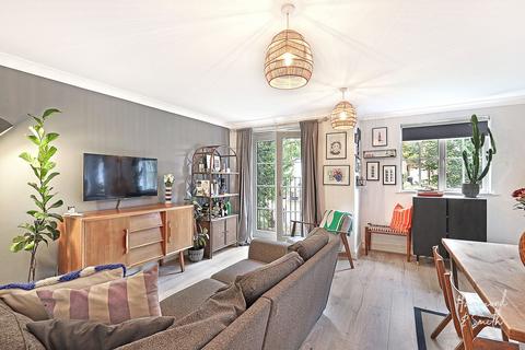 Flat 4, Harding House Addison Court, Epping, CM16 4FG