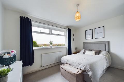 25 Burton Drive, Wrexham, LL12 8BG