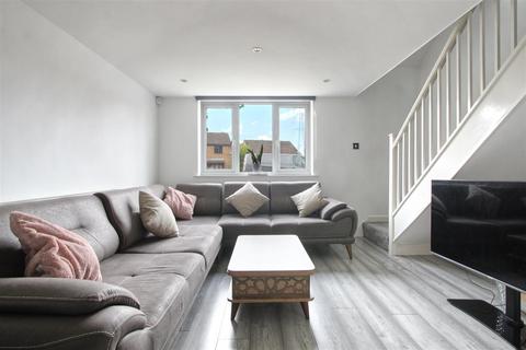 1 bedroom house for sale, Benedictine Gate, Cheshunt