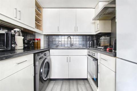 9 Benedictine Gate, Waltham Cross, EN8 0XB