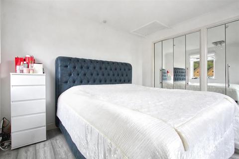 9 Benedictine Gate, Waltham Cross, EN8 0XB