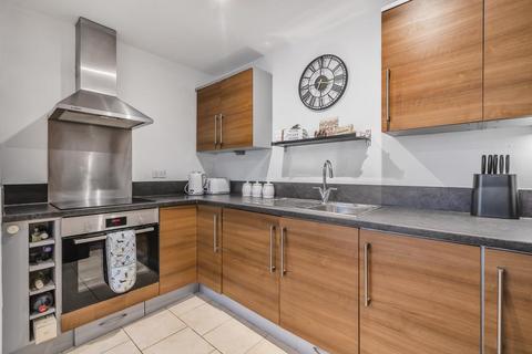 2 bedroom flat for sale, High Wycombe,  Buckinghamshire,  HP13