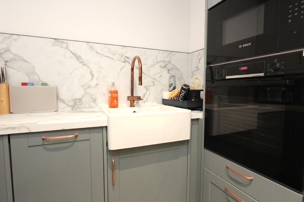 Apartment in Edinburgh, Leith Central - View 3