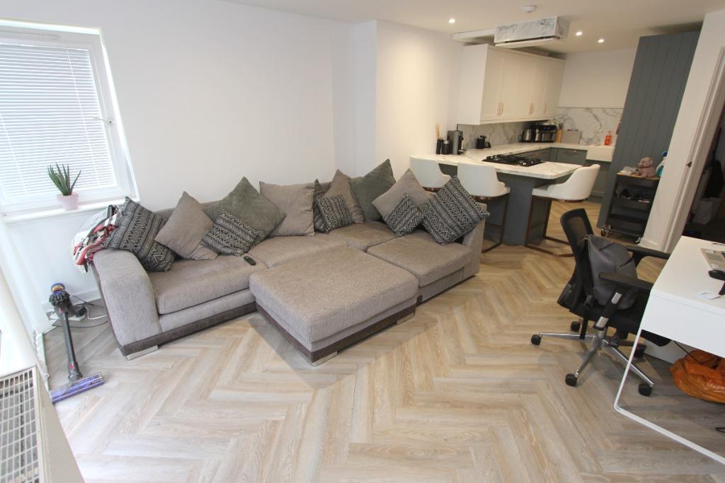 Apartment in Edinburgh, Leith Central - View 5