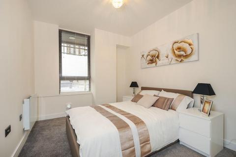 2 bedroom apartment to rent, Staines Road West, Sunbury-on-Thames TW16